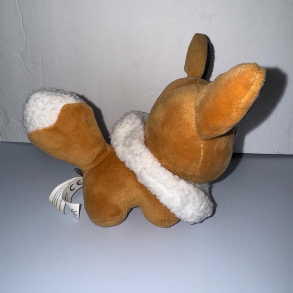 POKÉMON EEVEE Plush - Picture 4 of 5